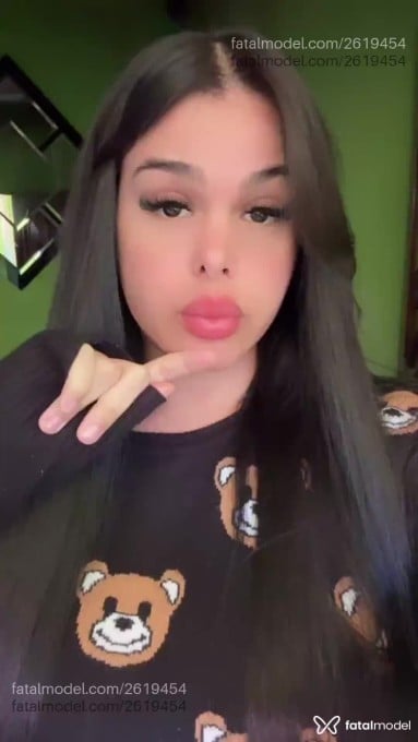Acompanhante mulher trans morena (o) de olhos castanhos - Lorena Vitoria Acompanhante mulher trans morena (o) de olhos castanhos - Lorena Vitoria