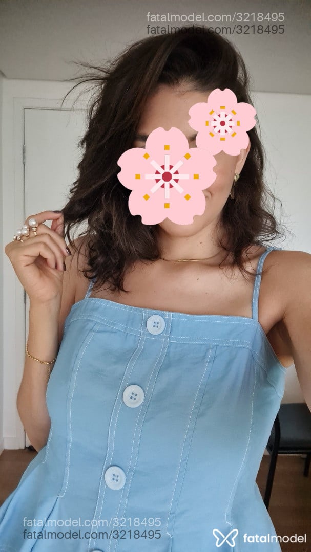 Acompanhante mulher com cabelo castanho de olhos castanhos em Brasília - Úrsula
