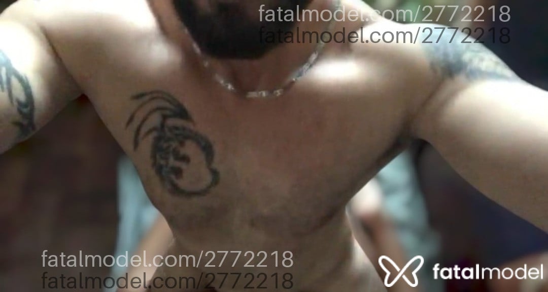Acompanhante homem com cabelo castanho de olhos mel em Porto Alegre - Maike