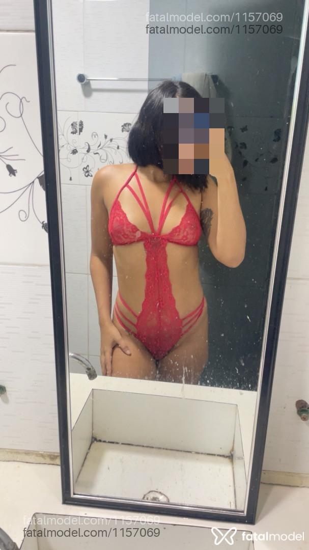 Acompanhante mulher morena (o) de olhos castanhos - Lara Lins
