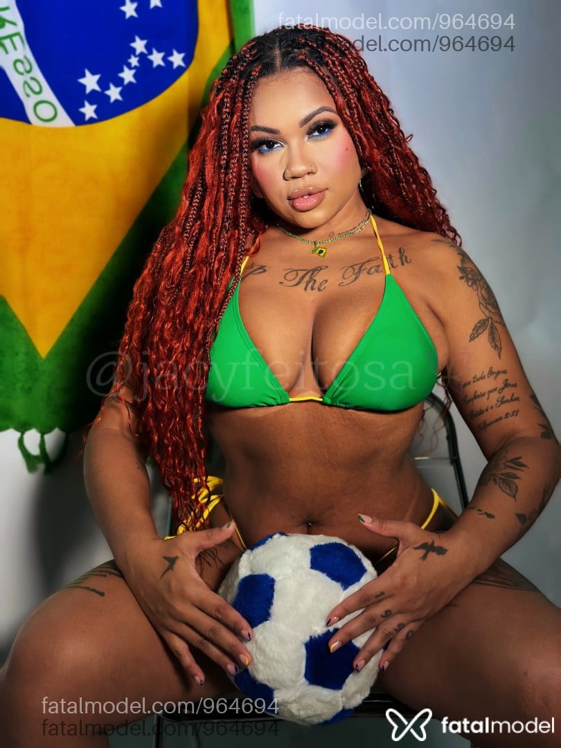 Acompanhante mulher morena (o) de olhos pretos em São Paulo Acompanhante mulher morena (o) de olhos pretos em São Paulo - Jacy Feitosa