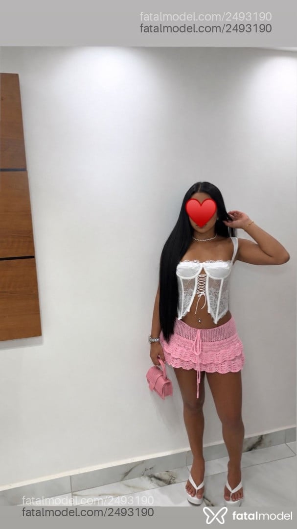 Acompanhante mulher com cabelo castanho de olhos castanhos - Eduarda Acompanhante mulher com cabelo castanho de olhos castanhos - Eduarda