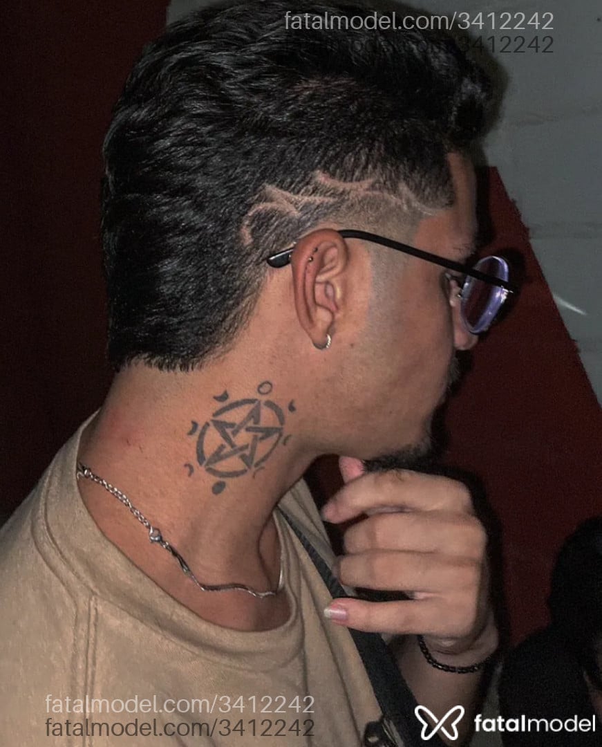 Acompanhante homem com cabelo castanho de olhos castanhos em Virtual Acompanhante homem com cabelo castanho de olhos castanhos em Virtual - Mullet