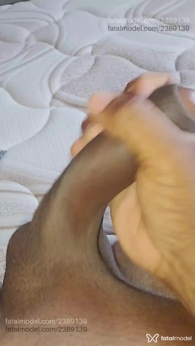 Acompanhante homem com cabelo castanho de olhos pretos em Jequié Acompanhante homem com cabelo castanho de olhos pretos em Jequié - Bruno