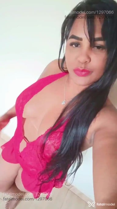 Acompanhante mulher morena (o) de olhos castanhos em Rio Paranaíba - Diana