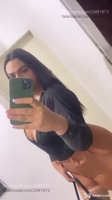 Acompanhante mulher trans morena (o) de olhos pretos - Gleyce Lima Acompanhante mulher trans morena (o) de olhos pretos - Gleyce Lima