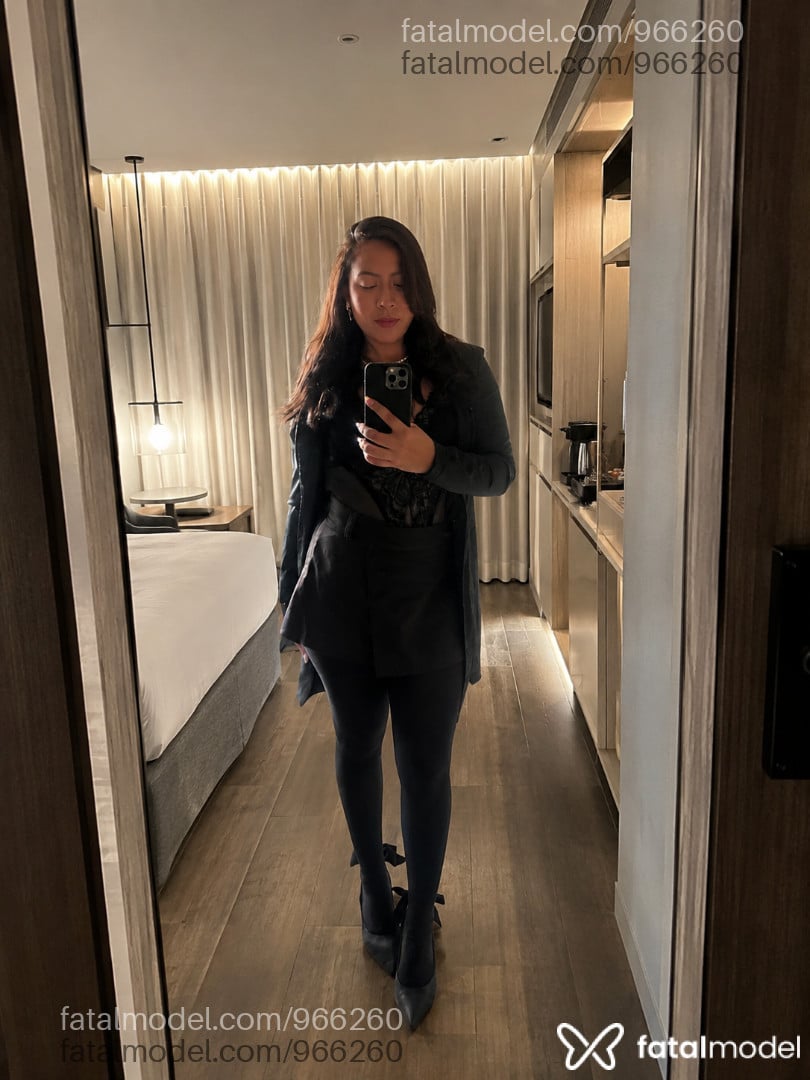 Acompanhante mulher com cabelo castanho de olhos castanhos em Recife - Alana Sophie