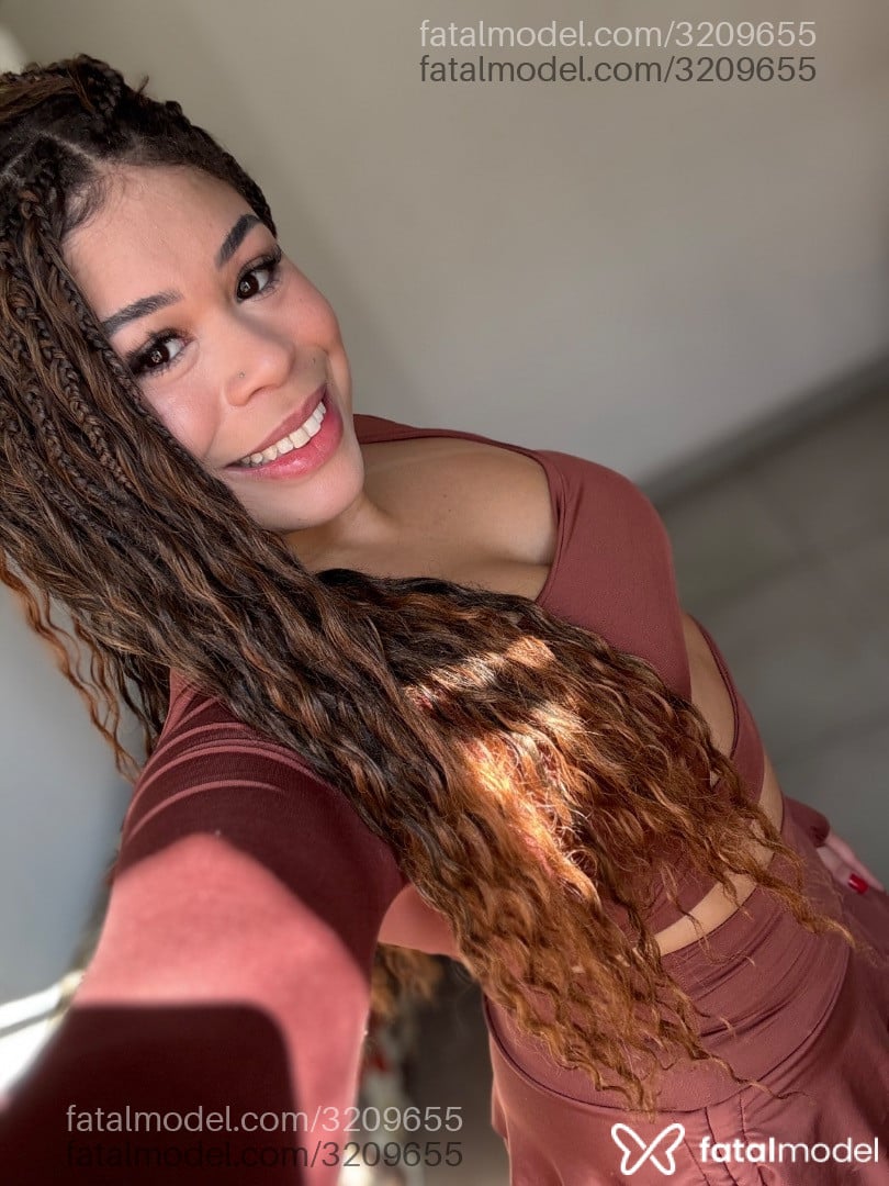 Acompanhante mulher morena (o) de olhos castanhos em Porto Alegre - Naty Paçoquinha