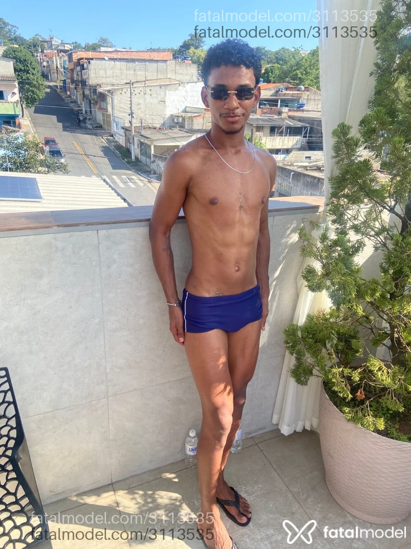 Acompanhante homem morena (o) de olhos castanhos em São Paulo - Victor