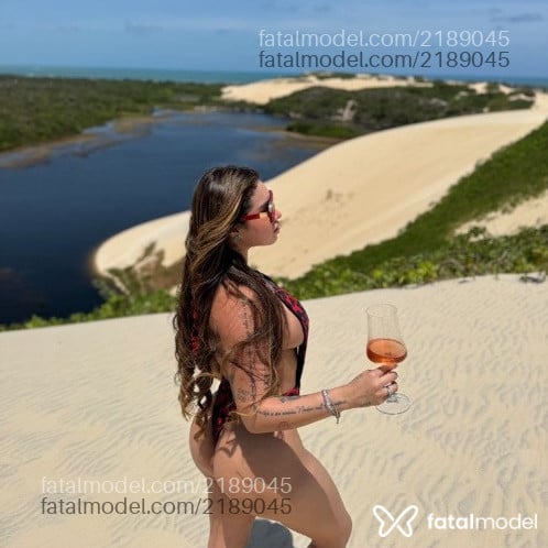 Acompanhante mulher loira (o) de olhos castanhos em Corumbá - Mavi