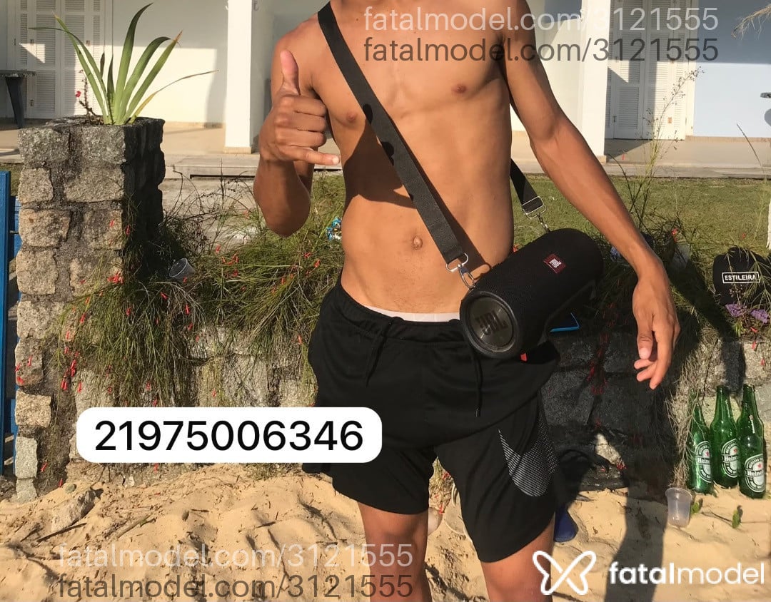 Acompanhante homem morena (o) de olhos pretos em Duque de Caxias - Apollo