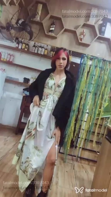 Acompanhante mulher trans ruiva (o) de olhos castanhos - Geovana Martins