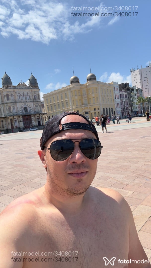 Acompanhante homem morena (o) de olhos castanhos em São Paulo - Marcel