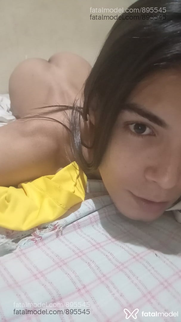 Acompanhante mulher trans com cabelo castanho de olhos pretos em Palmas Acompanhante mulher trans com cabelo castanho de olhos pretos em Palmas - Leonina