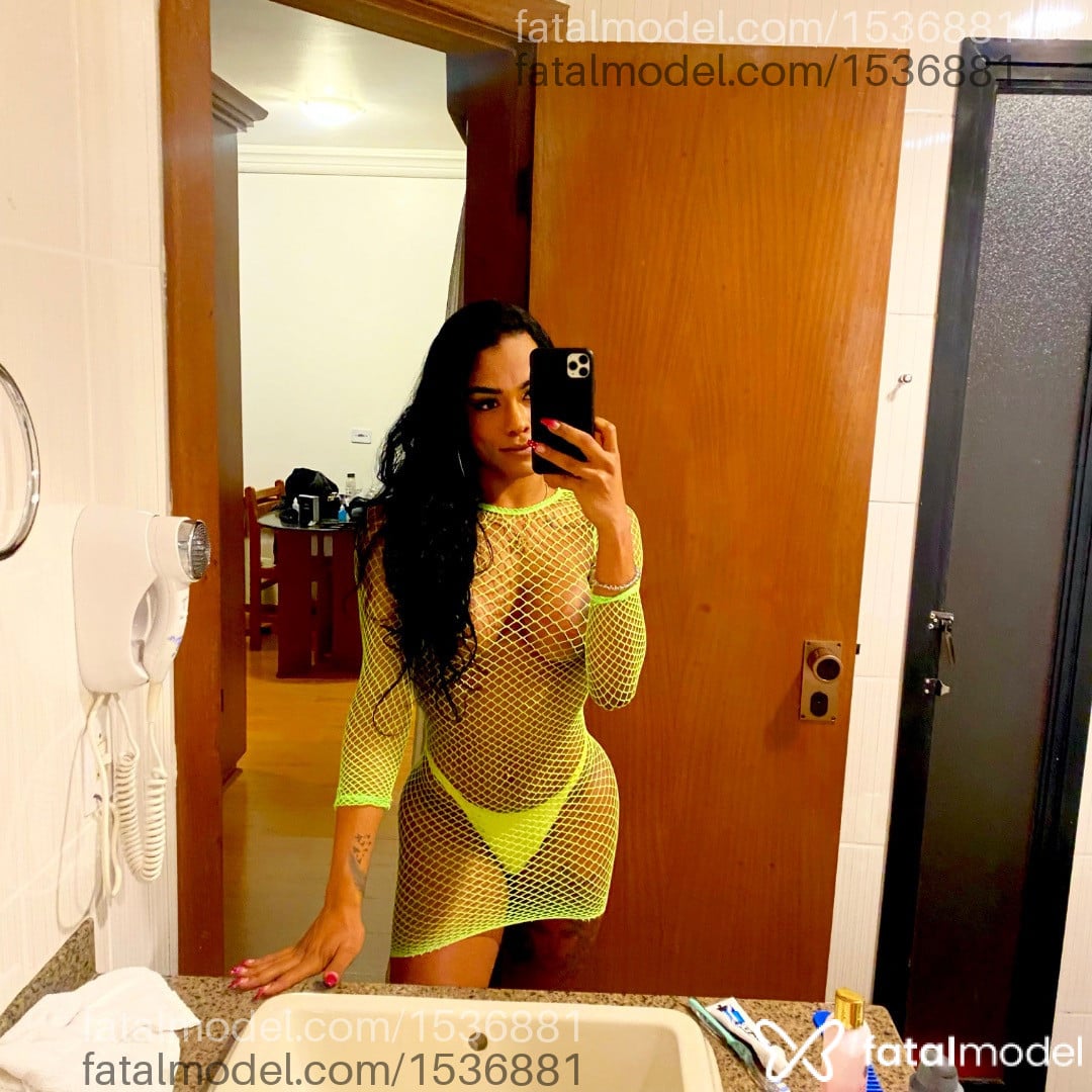 Acompanhante mulher trans morena (o) de olhos pretos em Porto Alegre - Brenda Valentiin