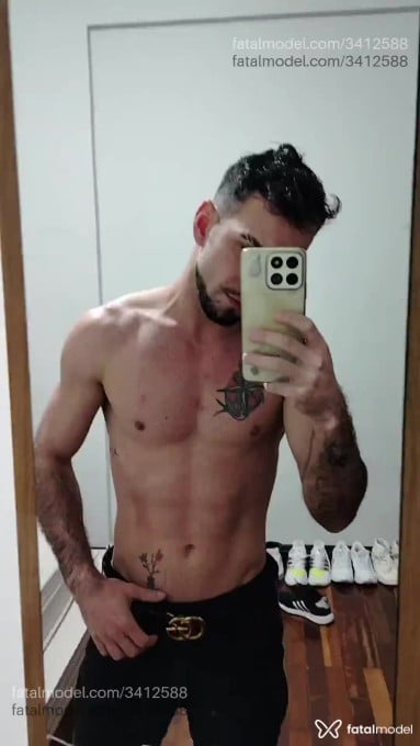 Acompanhante homem morena (o) de olhos castanhos em Foz do Iguaçu - Pietro Nedel