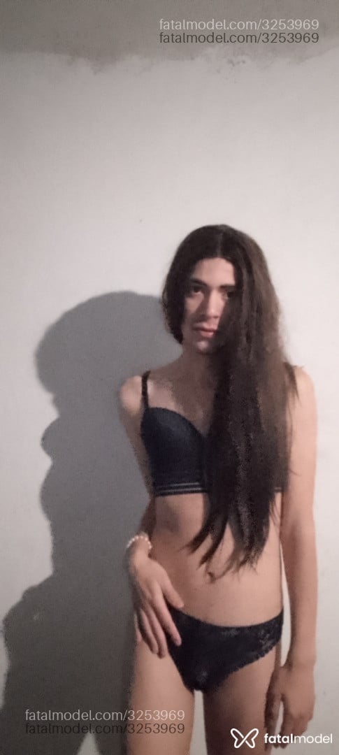 Acompanhante mulher trans morena (o) de olhos castanhos em Curitiba - Manuzinha