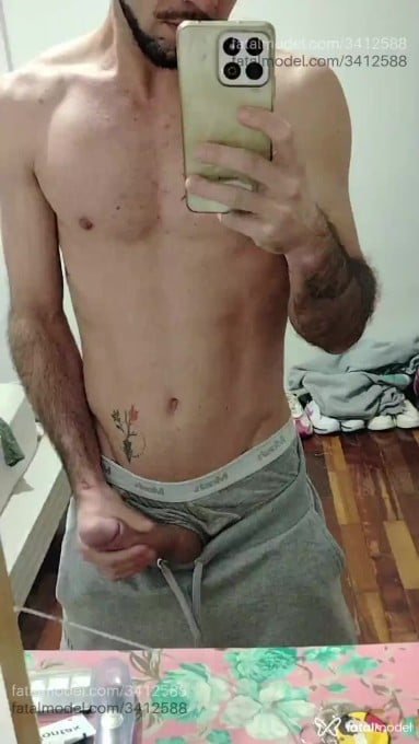 Acompanhante homem morena (o) de olhos castanhos em Foz do Iguaçu - Pietro Nedel