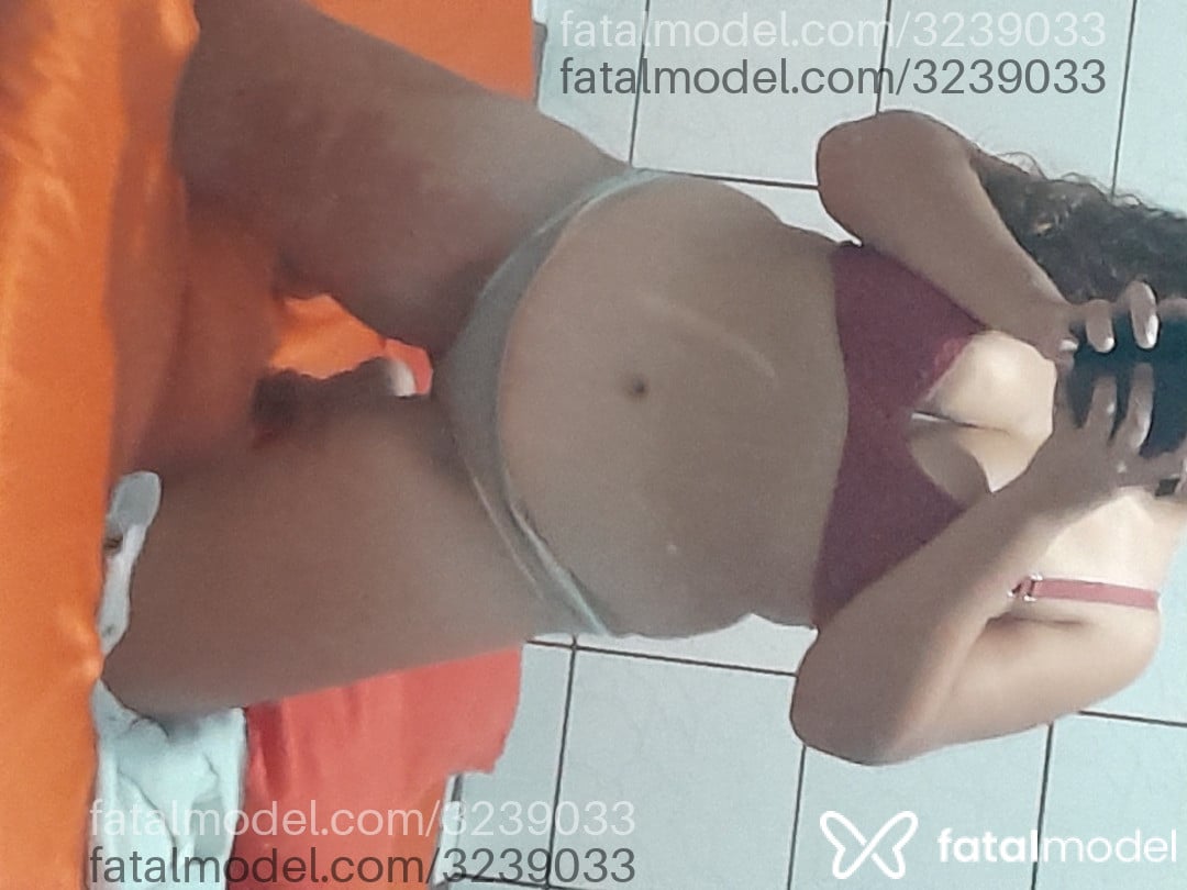 Acompanhante mulher loira (o) de olhos castanhos - Aparecida Acompanhante mulher loira (o) de olhos castanhos - Aparecida