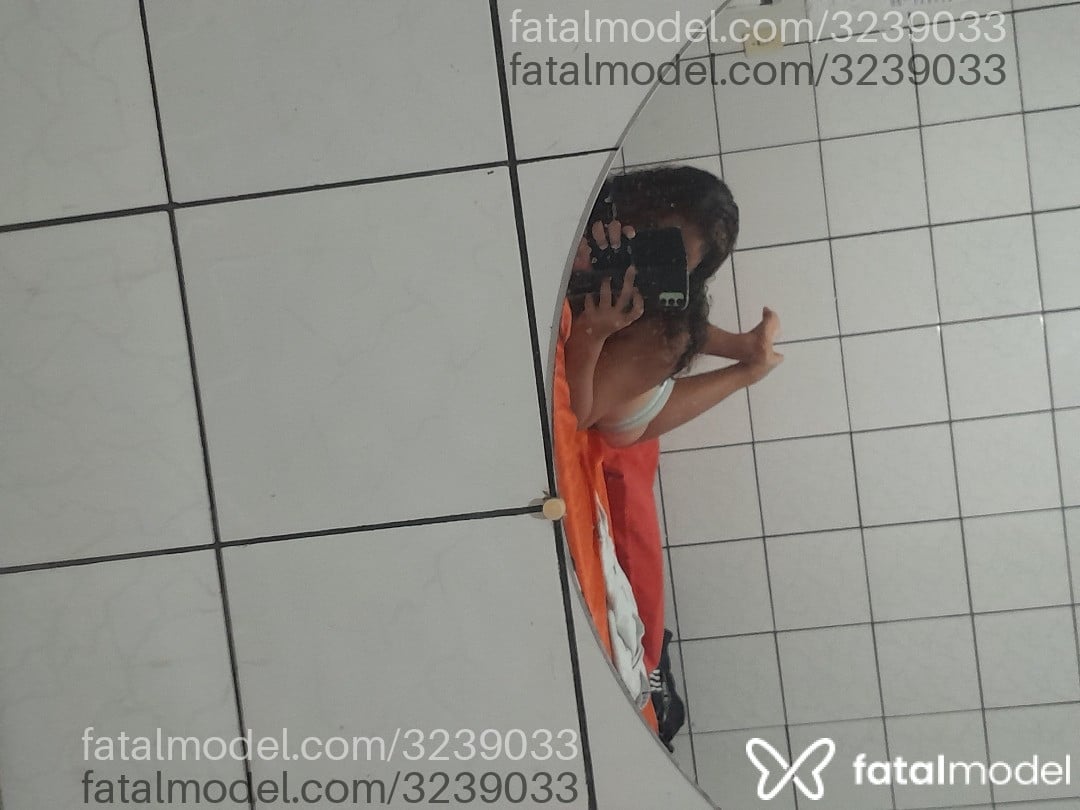 Acompanhante mulher loira (o) de olhos castanhos - Aparecida Acompanhante mulher loira (o) de olhos castanhos - Aparecida