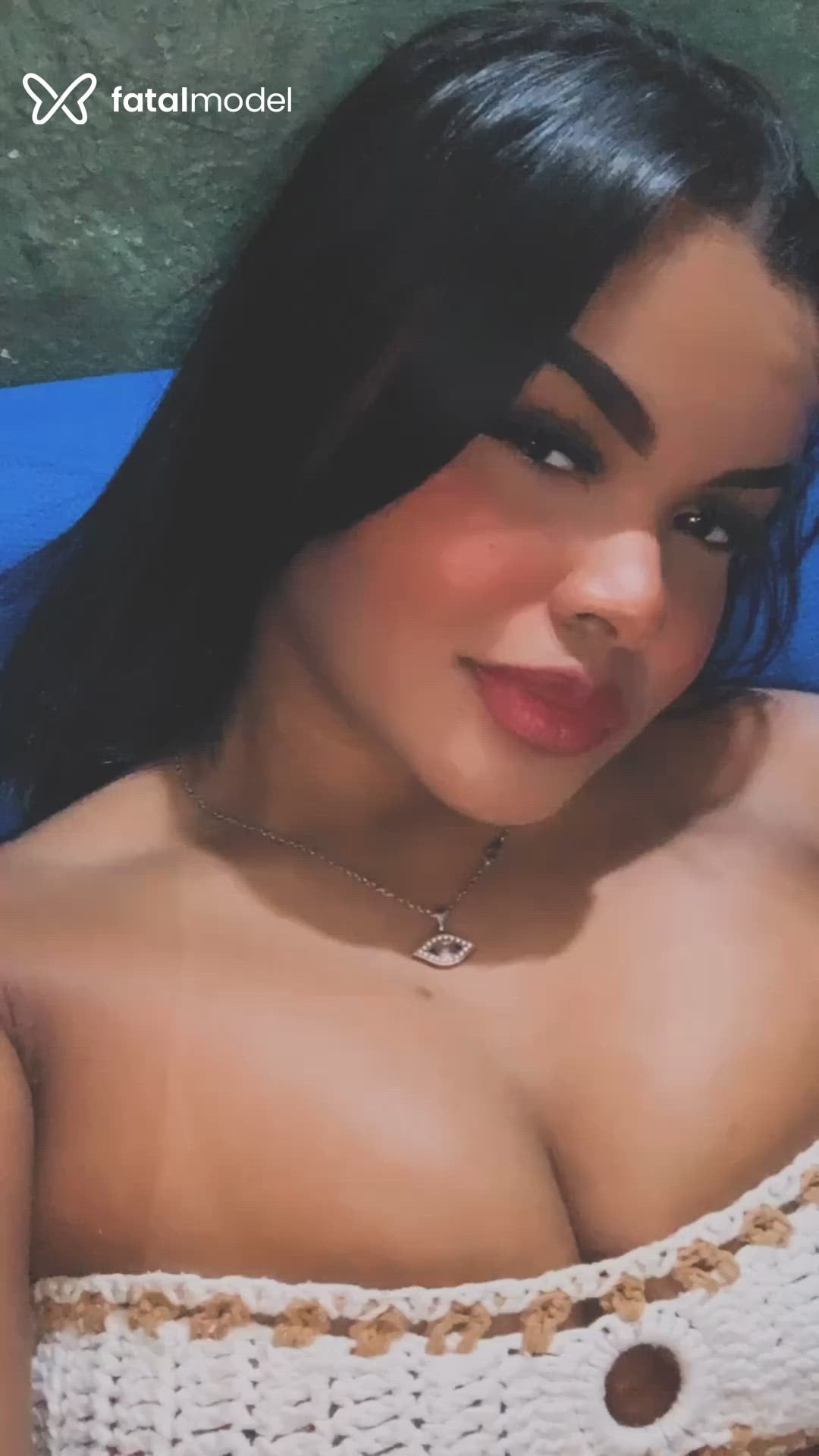 Acompanhante mulher morena (o) de olhos castanhos - Morena