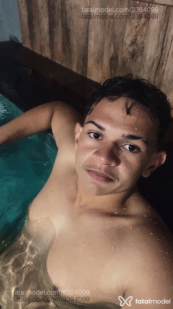 Acompanhante homem com cabelo castanho de olhos castanhos em Goiânia - Jardel