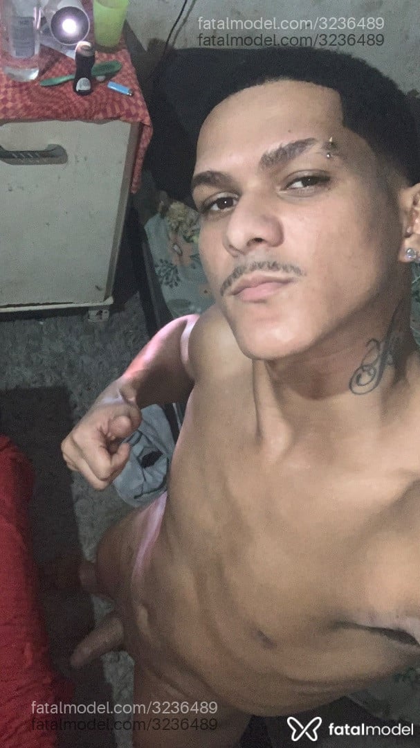 Acompanhante homem morena (o) de olhos castanhos - Jardel Acompanhante homem morena (o) de olhos castanhos - Jardel