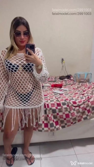 Acompanhante mulher loira (o) de olhos castanhos - Larissa Acompanhante mulher loira (o) de olhos castanhos - Larissa