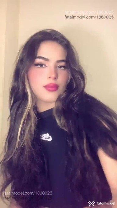 Acompanhante mulher trans com cabelo castanho de olhos castanhos em Bragança Paulista Acompanhante mulher trans com cabelo castanho de olhos castanhos em Bragança Paulista - Cleo