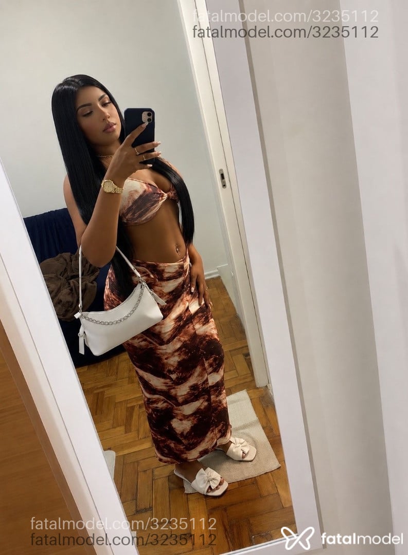Acompanhante mulher morena (o) de olhos castanhos em São Vicente - Luiza