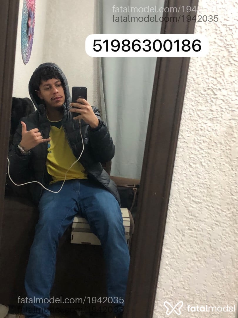 Acompanhante homem morena (o) de olhos castanhos em Porto Alegre - Wesley