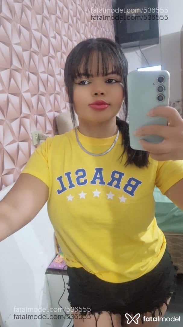 Acompanhante mulher com cabelo castanho de olhos pretos em Atibaia - Erica