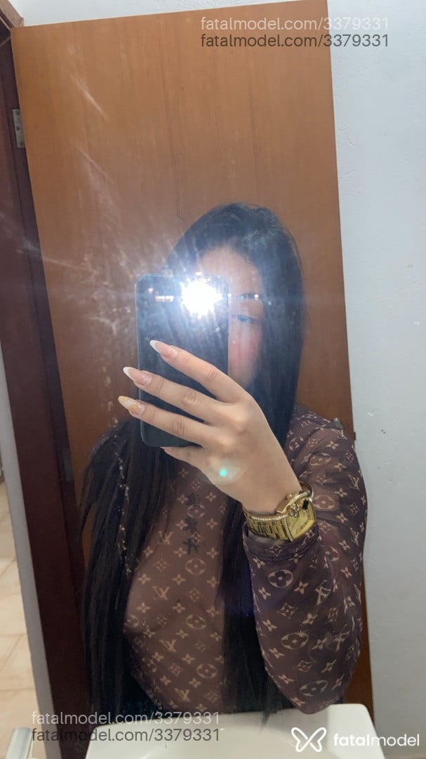 Acompanhante mulher morena (o) de olhos pretos em Atibaia - Sofia Menezes
