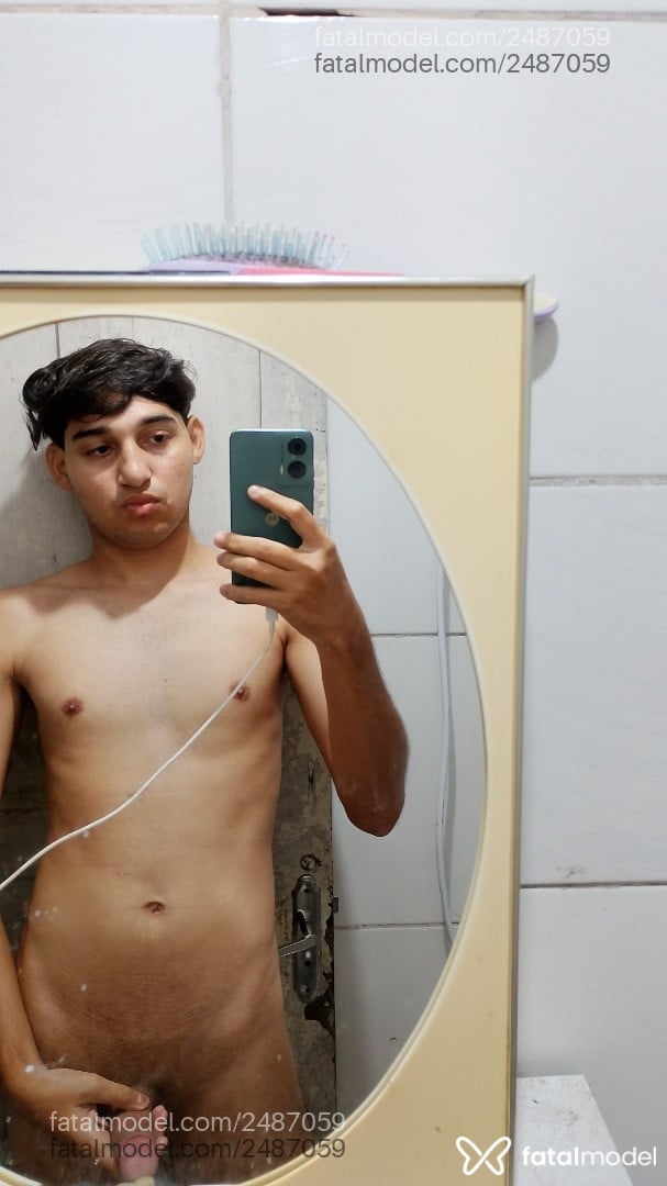 Acompanhante homem morena (o) de olhos pretos em Florianópolis - Pietro