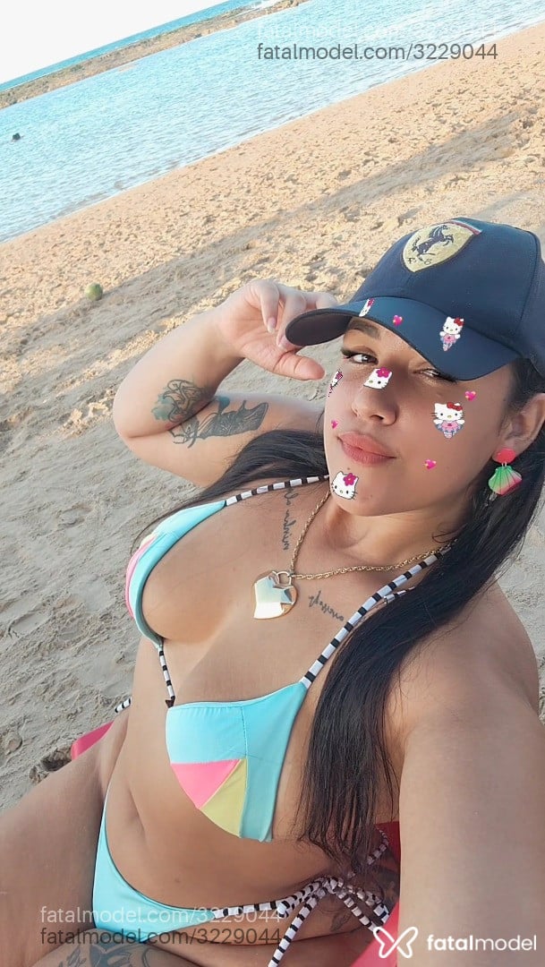 Acompanhante mulher morena (o) de olhos castanhos em Balneário Camboriú - Branca