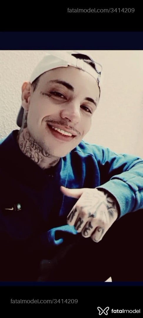 Acompanhante homem com cabelo castanho de olhos castanhos em Florianópolis - Enzo Gabriel