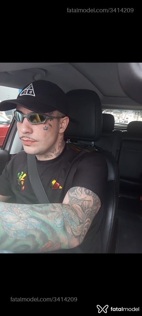 Acompanhante homem com cabelo castanho de olhos castanhos em Florianópolis - Enzo Gabriel
