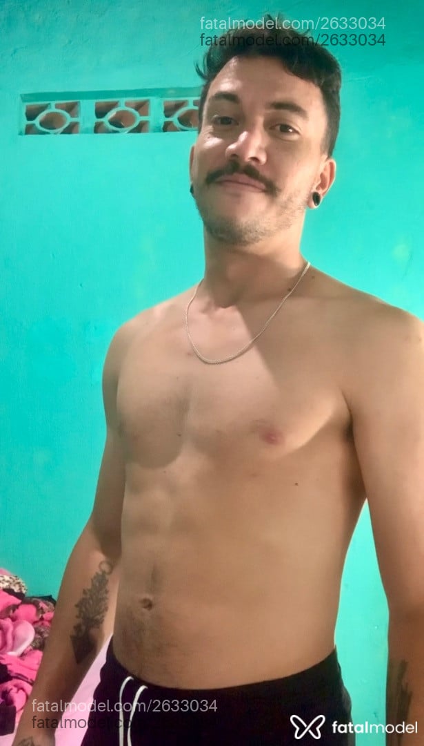 Acompanhante homem morena (o) de olhos castanhos em Brasília - Adilson Velez