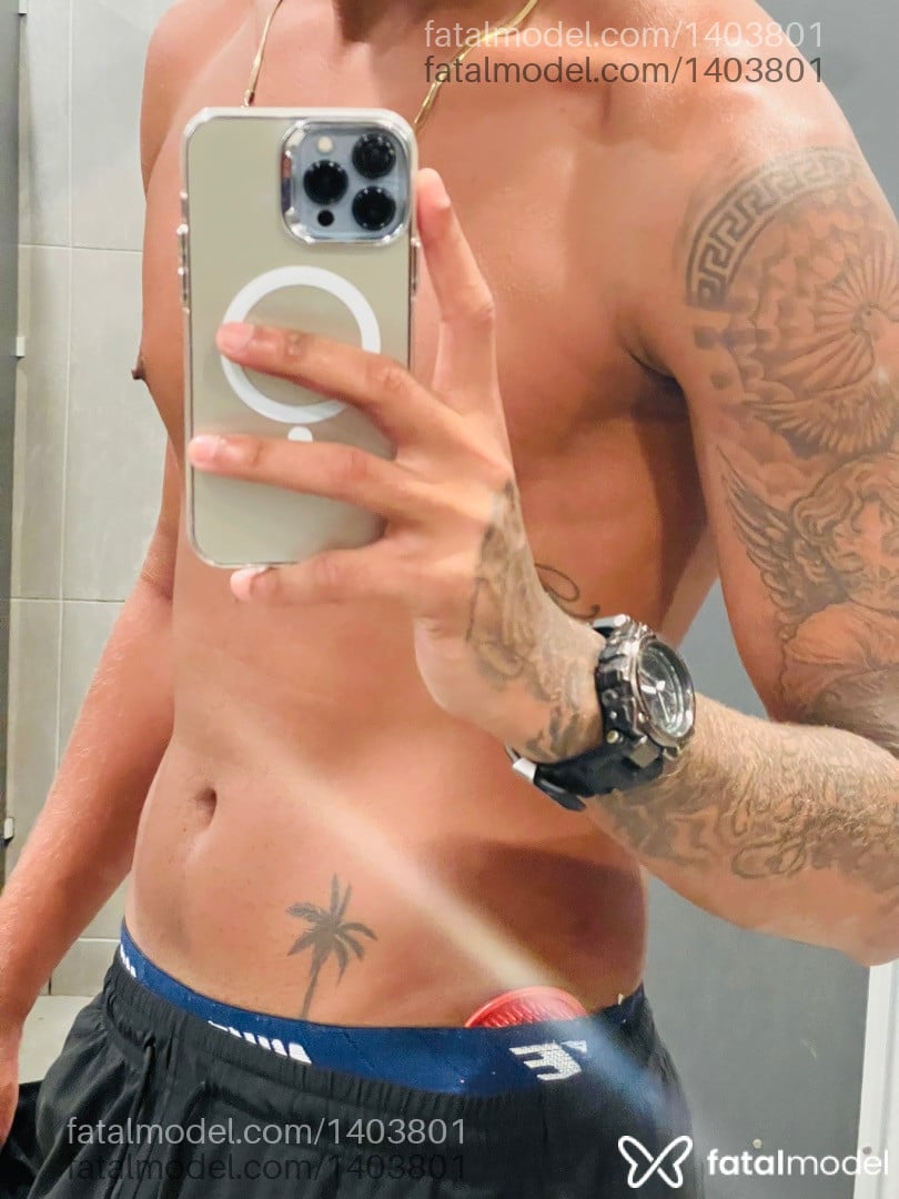 Acompanhante não-binário loira (o) de olhos castanhos em Rio de Janeiro - Henry