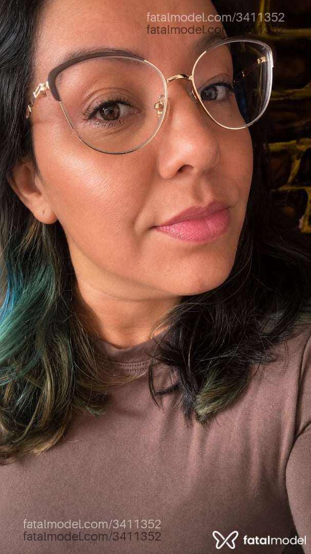 Acompanhante mulher com cabelo castanho de olhos castanhos em Ponta Grossa - Zabér