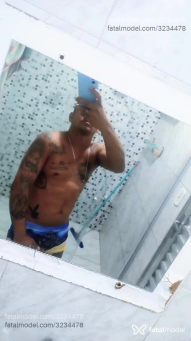 Acompanhante homem com cabelo castanho de olhos castanhos - Rodriguinho Acompanhante homem com cabelo castanho de olhos castanhos - Rodriguinho