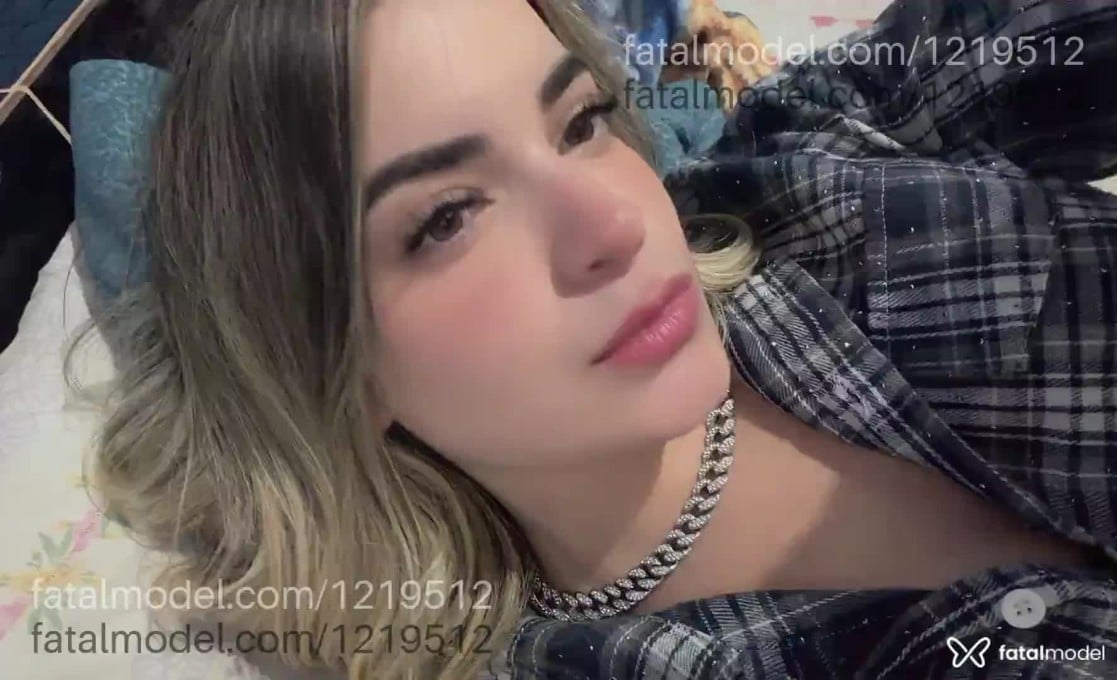 Acompanhante mulher loira (o) de olhos castanhos em Bom Jesus da Lapa Acompanhante mulher loira (o) de olhos castanhos em Bom Jesus da Lapa - Gabriela Leblanc
