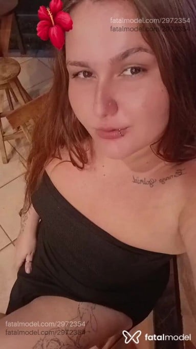 Acompanhante mulher ruiva (o) de olhos castanhos em Cacoal - Jaki