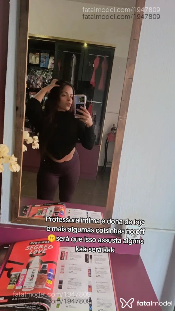 Acompanhante mulher com cabelo castanho de olhos castanhos em Artur Nogueira - Bruninhaasurfis