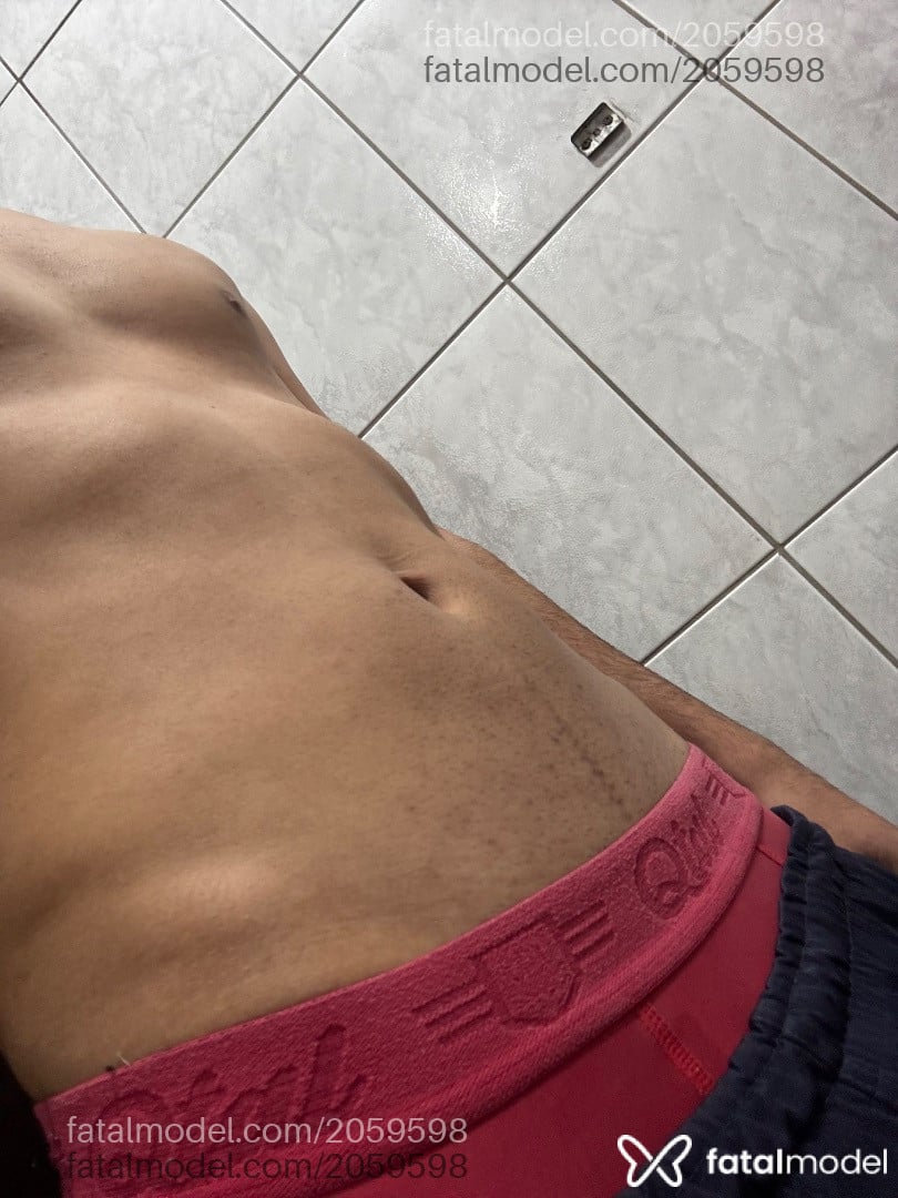 Acompanhante homem morena (o) de olhos pretos em Americana - João Fazan
