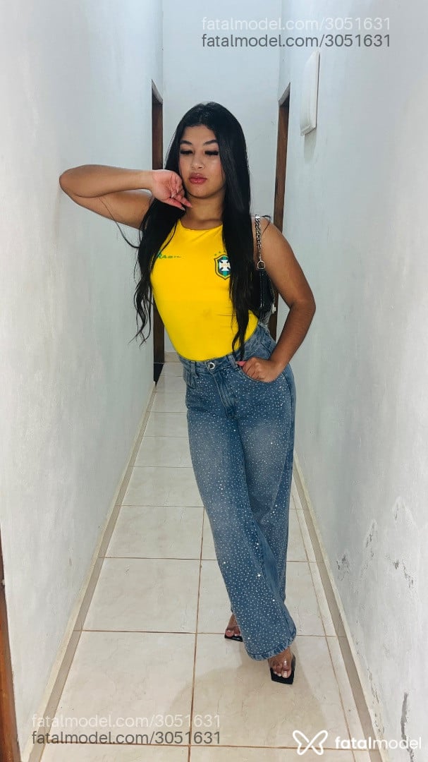Acompanhante mulher com cabelo castanho de olhos castanhos em Ilicínea - Luísa Santos