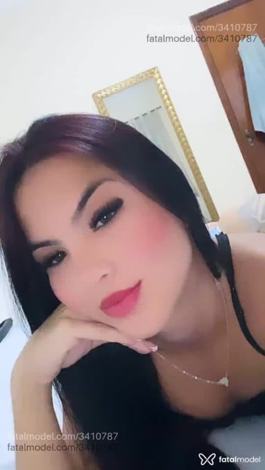 Acompanhante mulher morena (o) de olhos castanhos - Júlia Martinez