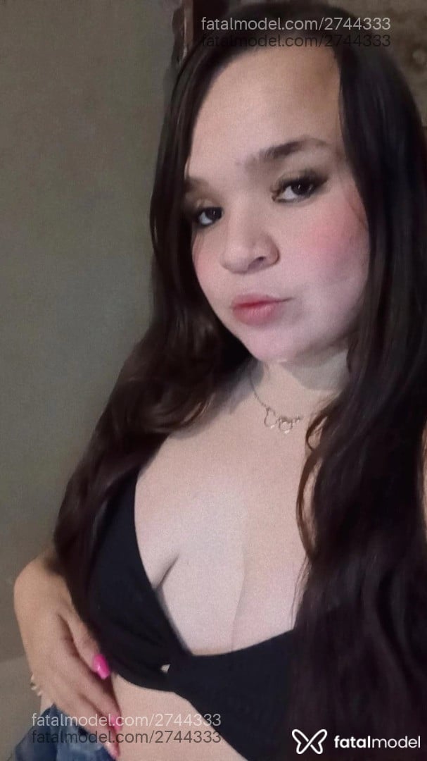 Acompanhante mulher com cabelo castanho de olhos mel em Tramandaí - Bruna
