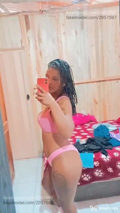 Acompanhante mulher morena (o) de olhos castanhos - Preta Sabrina Acompanhante mulher morena (o) de olhos castanhos - Preta Sabrina