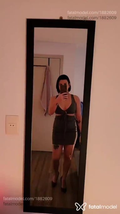 Acompanhante mulher com cabelo castanho de olhos verdes em Curitiba - Gisele Machado